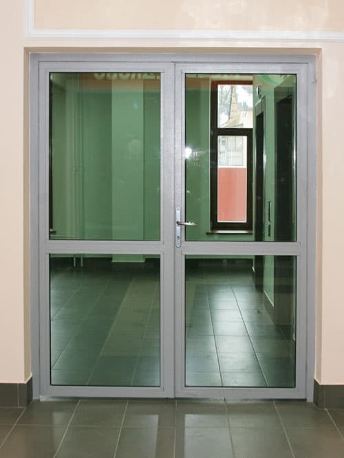 Противопожарная двустворчатая дверь с остеклением более 25% для больницы Противопожарная двустворчатая дверь с остеклением более 25% для больницы